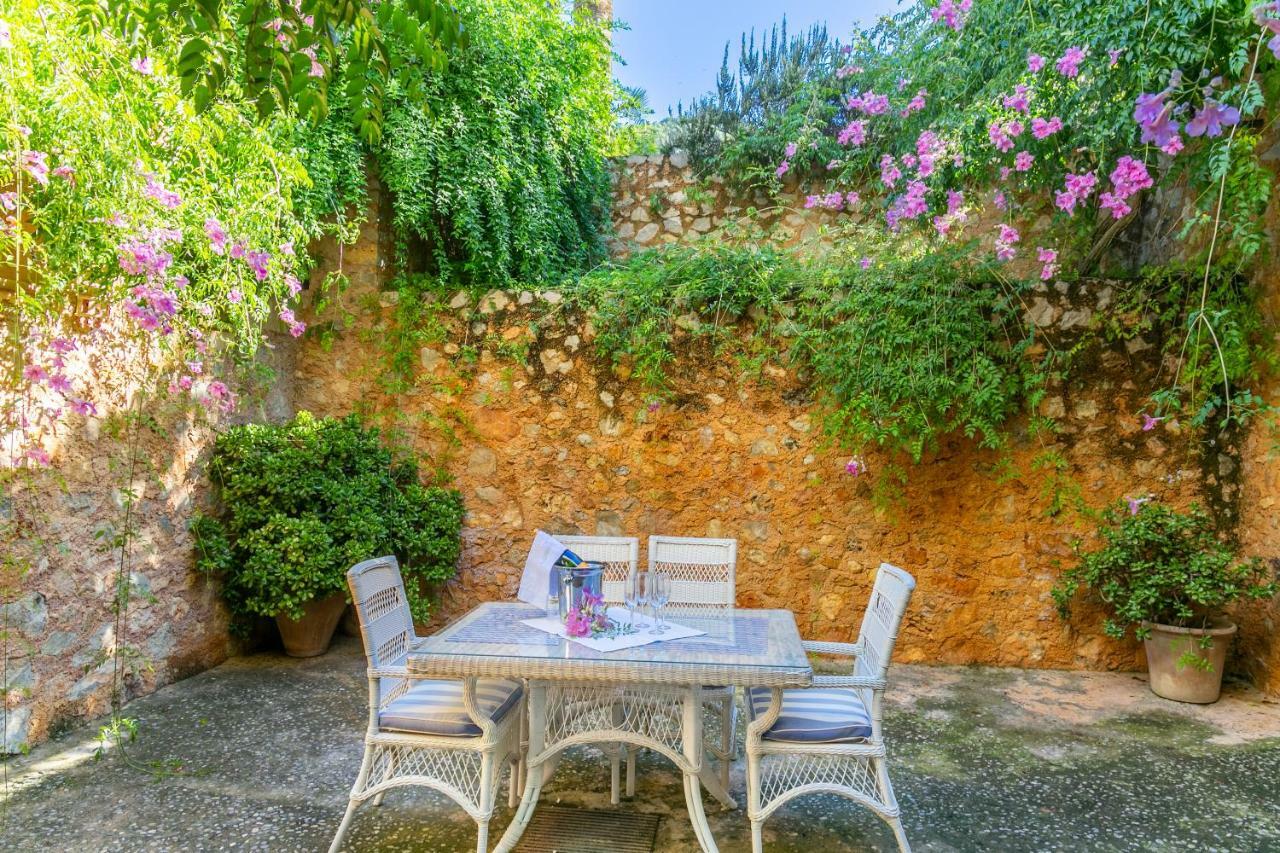 Historic House In Mallorca Up To 12 Guests Villa อานดราตส์ ภายนอก รูปภาพ