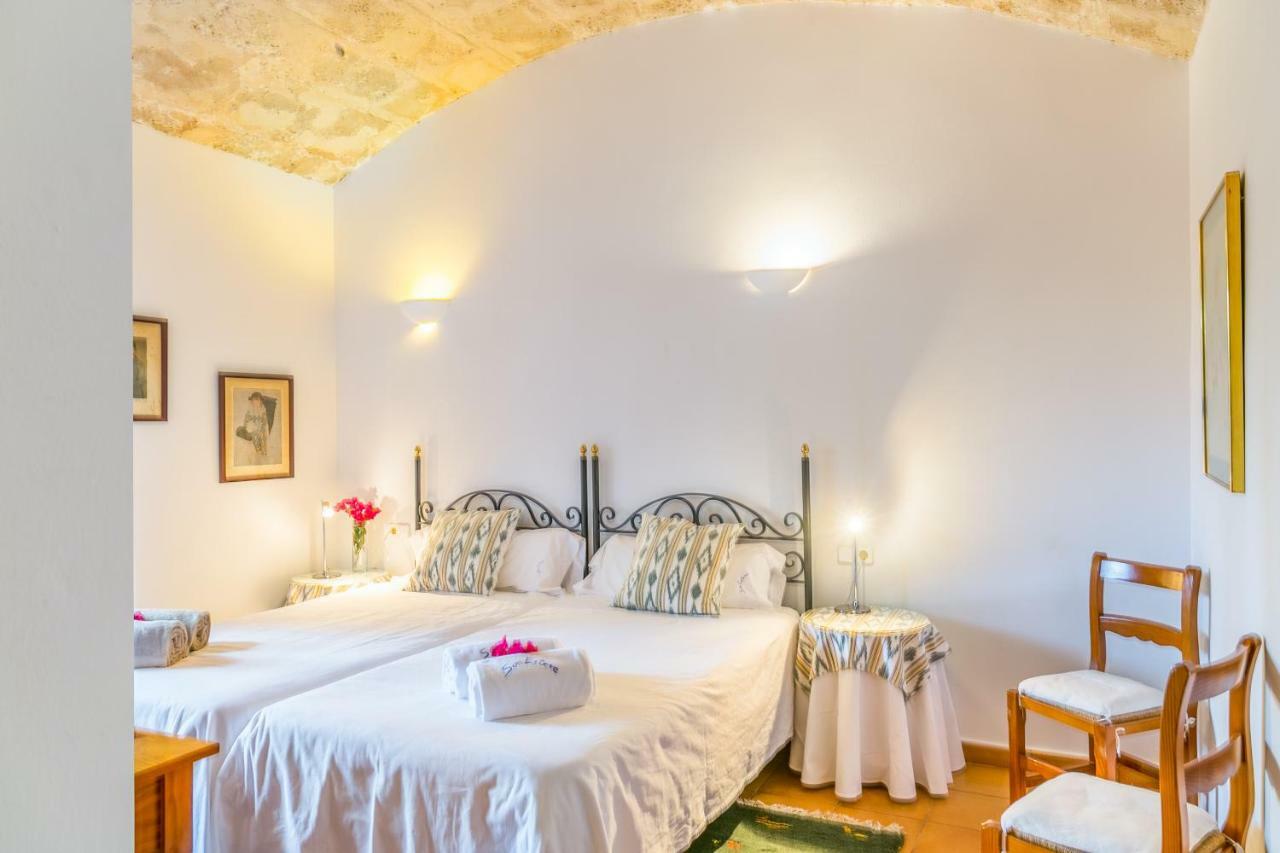 Historic House In Mallorca Up To 12 Guests Villa อานดราตส์ ภายนอก รูปภาพ