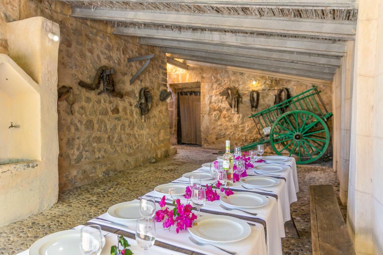 Historic House In Mallorca Up To 12 Guests Villa อานดราตส์ ภายนอก รูปภาพ