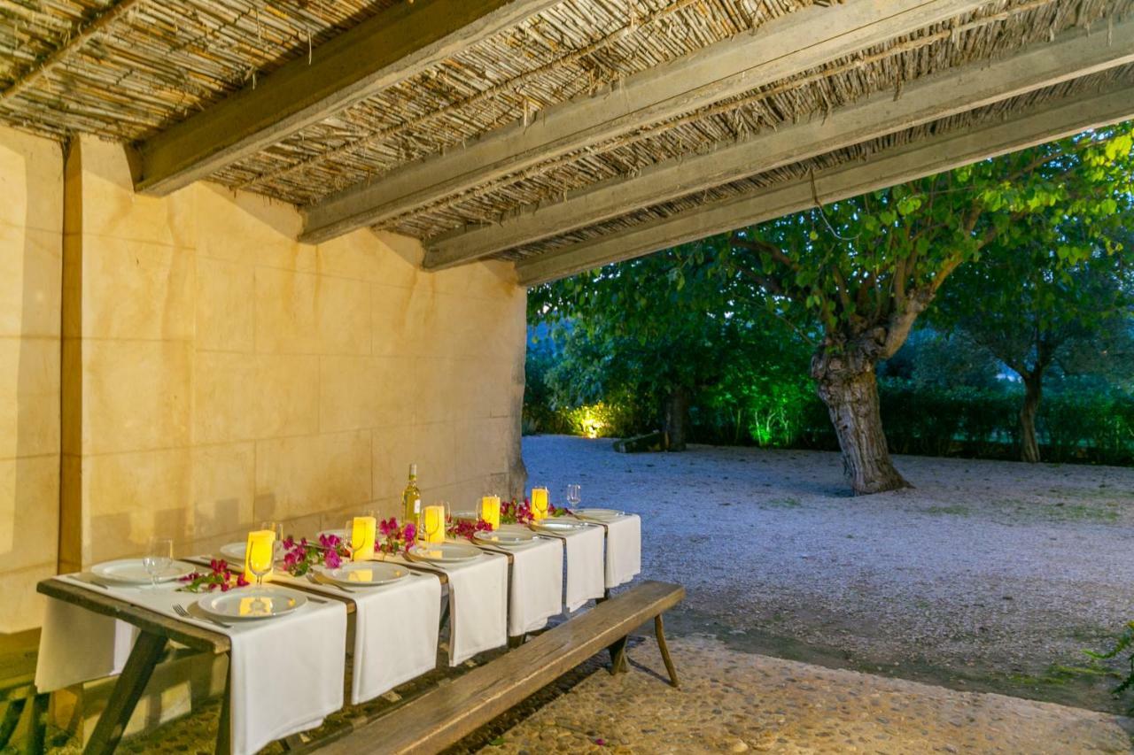 Historic House In Mallorca Up To 12 Guests Villa อานดราตส์ ภายนอก รูปภาพ