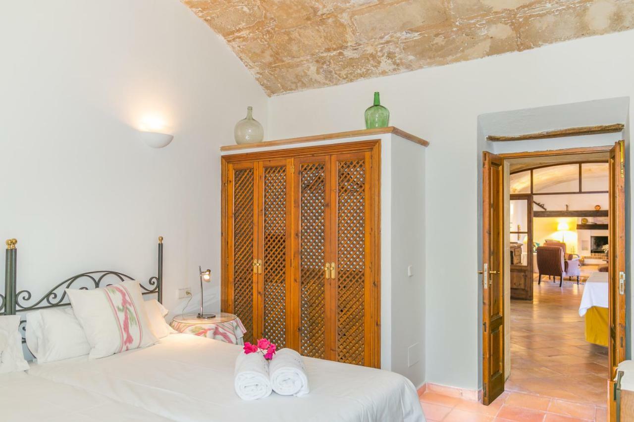 Historic House In Mallorca Up To 12 Guests Villa อานดราตส์ ภายนอก รูปภาพ